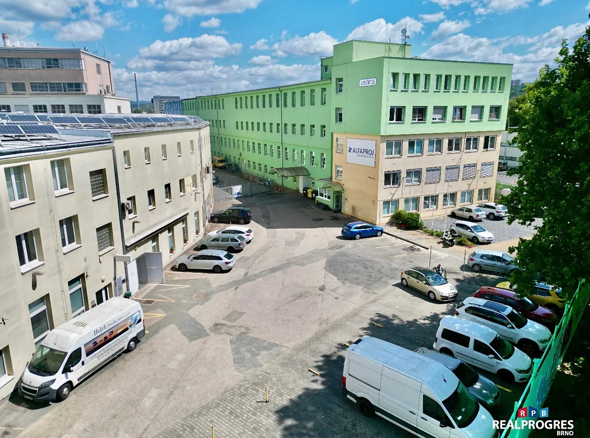 Pronájem kanceláře 145 m²